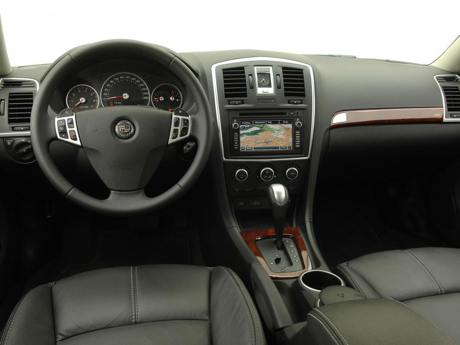  Cadillac BLS Wagon 2007 года  (фото 10 из 37)